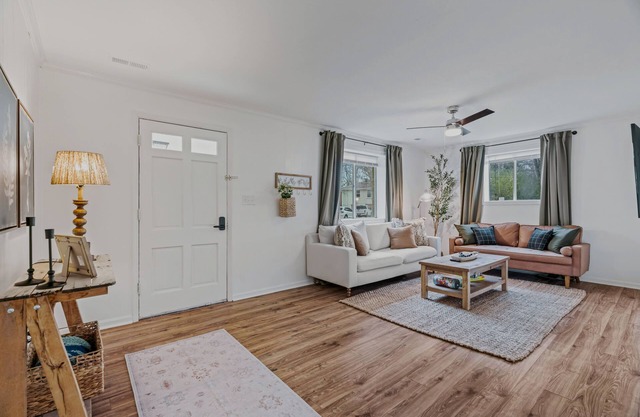 Tranquil Country Escape Near Downtown Nashville. Private & Pet-Friendly!