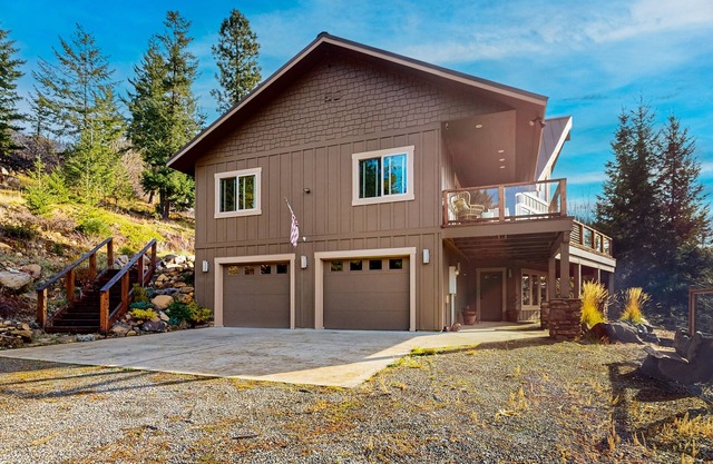 Tranquil & dog-friendly mountain retreat with hot tub, fireplace, & great views
