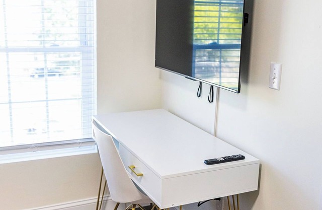 Tranquil renovated 3-bedroom apartment with central AC in Providence