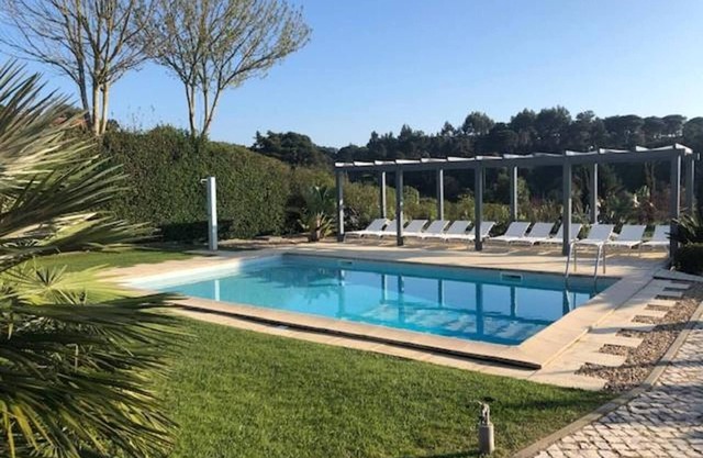 Bonita casa entre el campo y la playa