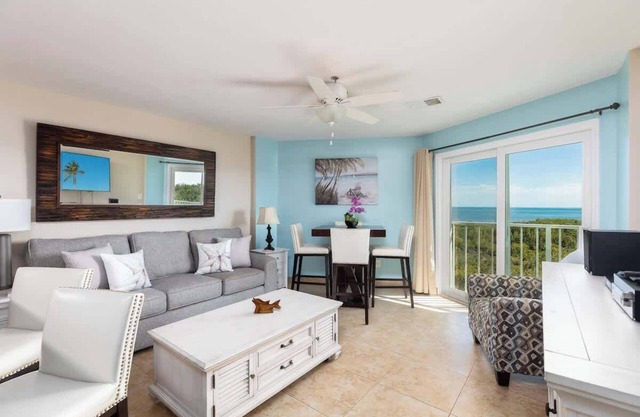 Tranquility on the Top Floor at Ocean Pointe Suite