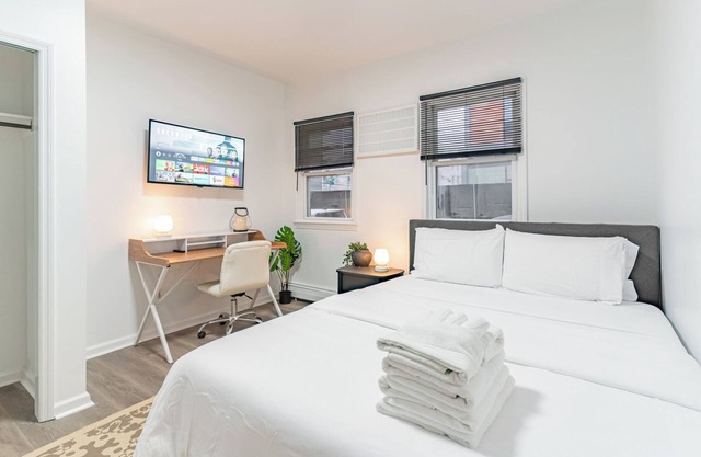 Transit Oasis: EWR 8 Min/Penn with Free Parking