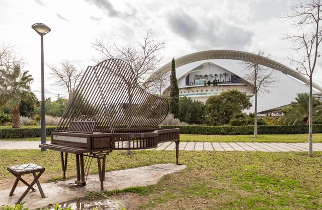 Travel Habitat Alameda Suites.