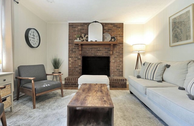 Travelers Rest Cottage near Swamp Rabbit Trail