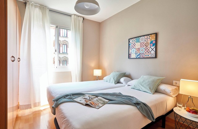 BeBarceloner Eixample Apartments - 4 bedrooms