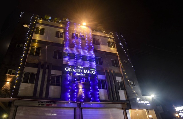 Treebo Grand Euro Pipliyahana Square