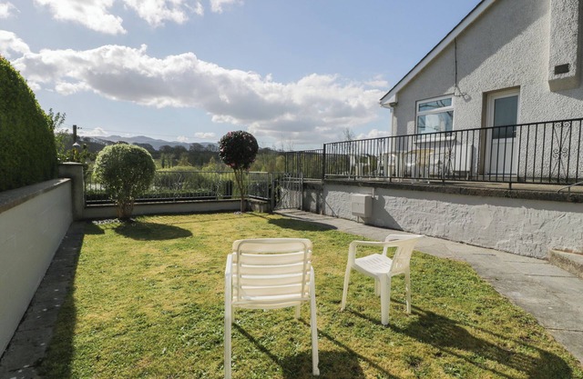 TREM Y FOEL, pet friendly, with a garden in Penrhyndeudraeth