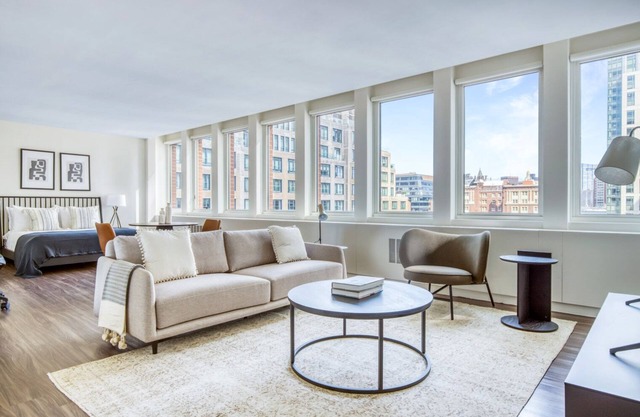 Trendy Back Bay Studio w/ W/D & Gym, near Copley T & Shops, by Blueground