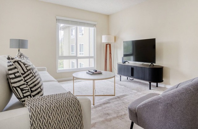 Trendy Palo Alto 1BR w/ Gym & Sun Deck, 3 mins to Stanford, by Blueground