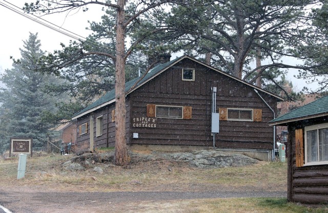 Triple R Cottages: 5 2 Bedroom Cabin
