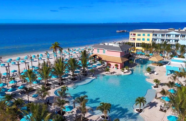 Tropical Poolside Stay w/ Outdoor Pool and Ocean Views Near Fort Myers Beach