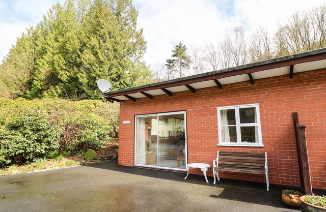 Trucha Cottage, LLANWRTHWL