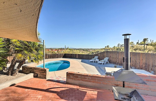 Tucson Oasis 'La Casa de las Palmas' w/ Pool!