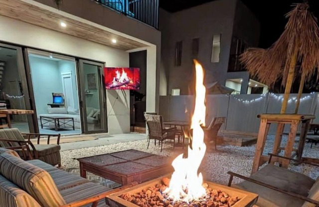 Twin Villas for Groups near Downtown SRQ