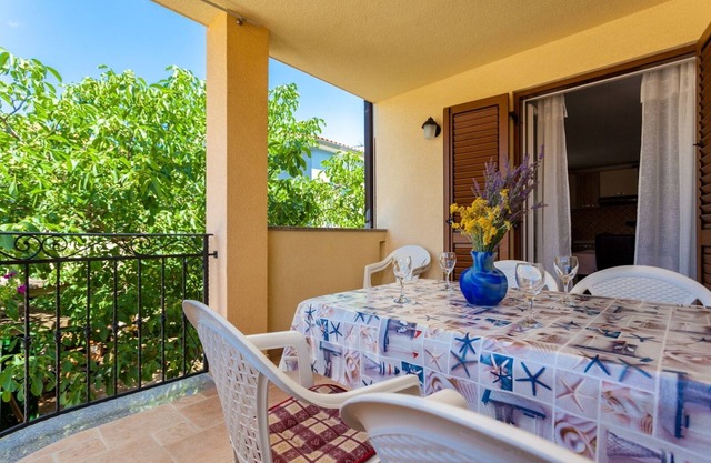 Apartamento para dos personas con una terraza Porat, Krk (A-20441-a)