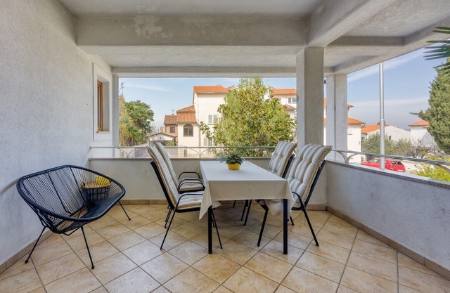 Casa Mareva / Two-Bedroom Burin with Balcony