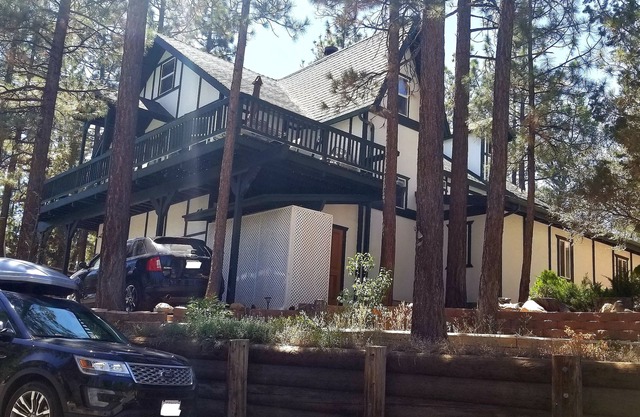 El chalet de montaña blanca