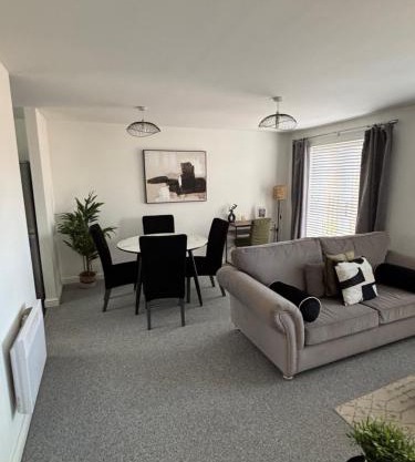 Two Double Bed Apartment in Pontprennau Cardiff