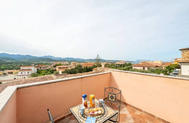 Piso de dos habitaciones con impresionante terraza cerca de Budoni
