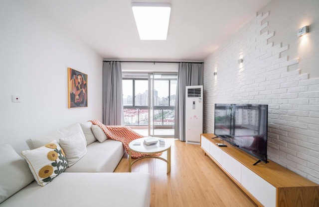 Tyms 2BR APT Riverside Garden