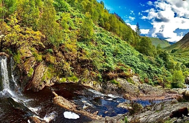 Tyn Shettin Lodge Hot tub Retreat
