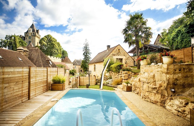 Las terrazas de Montfort. Piscina, cerca de Sarlat