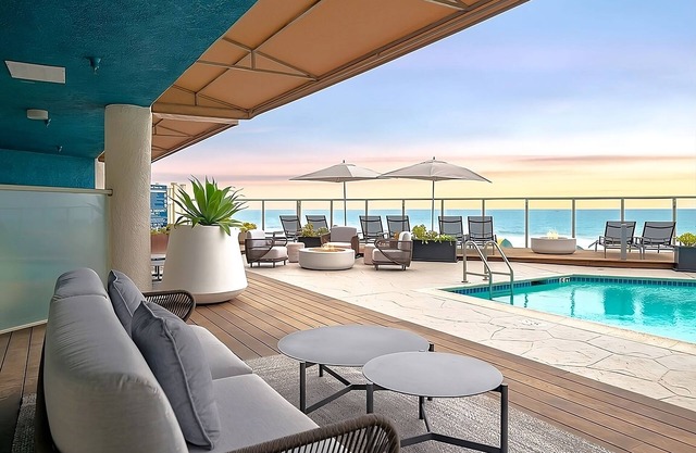 Ultimate Beach Break in Carlsbad! Two Comfortable Units, Yoga Kit, Pool, Sundeck
