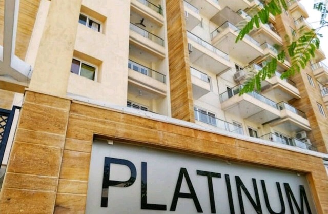 Condominio ultra moderno de 3 dormitorios "2 minutos del aeropuerto"