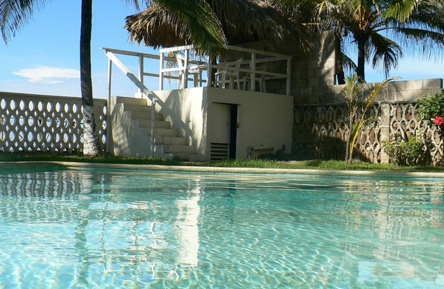 Piscina privada y acceso a la playa. A solo 25 minutos del aeropuerto.