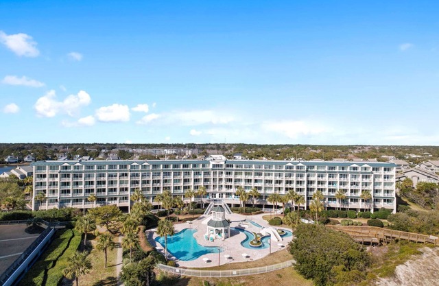 Unforgettable Moments With An Ocean Backdrop | Oceanview Suite