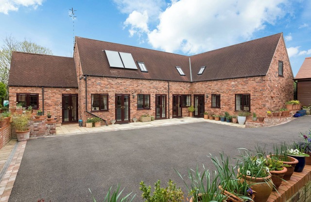 Unicorn Barn in Shottery, near Anne Hathaways Cottage