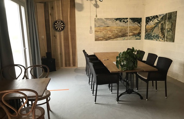 Único: casa de 240 m² + jardín y patio a 50 m. de playa