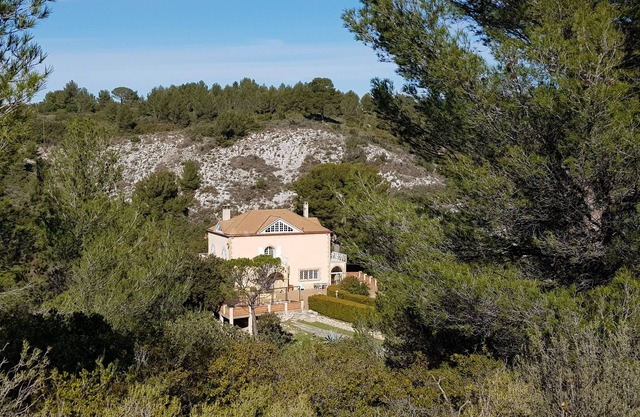 Único: Manor + casa del cuidador con piscina entre Aix y Marsella