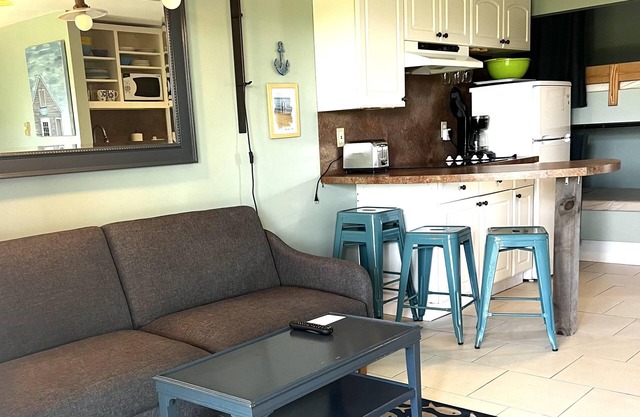 Unidad # 11: Estudio de eficiencia, camas Queen y literas en la planta baja