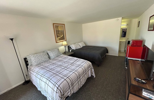 Unit 14 at Spinning Wheel Motel in Historic Fillmore