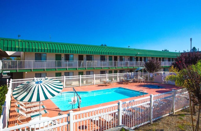 University Inn Fresno