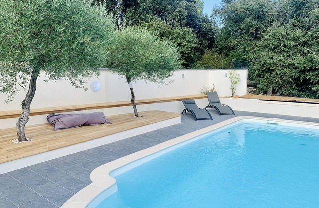 Unoverlooked villa swimming pool summer kitchen gym