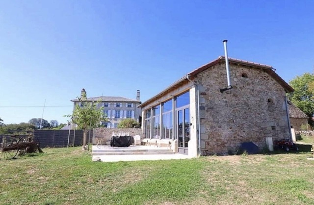 casas de cerdos viejos convertidos en vivienda cómoda