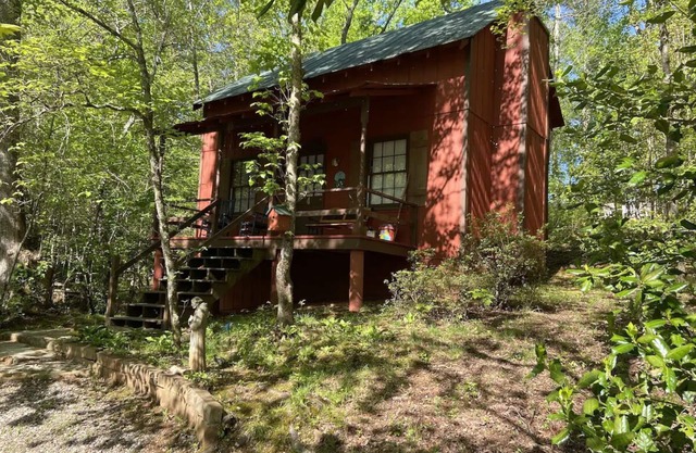 Unwind in a Pet-Friendly Cabin near Helen, Blue Ridge & Appalachian Trail