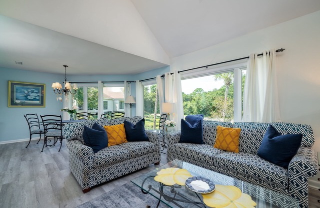 ¡Spinnaker actualizado de la familia! Fácil de caminar a la playa de Pelican, piscinas, golf!