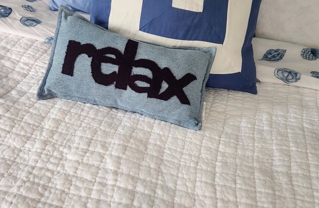 Upper floor of charming 2 story house in central Hawley with WiFi