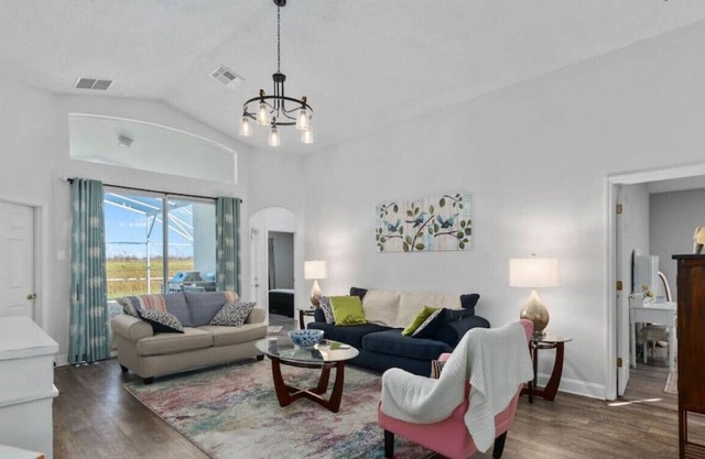 Upscale 3BDR, Pool, WFH, Close to Disney