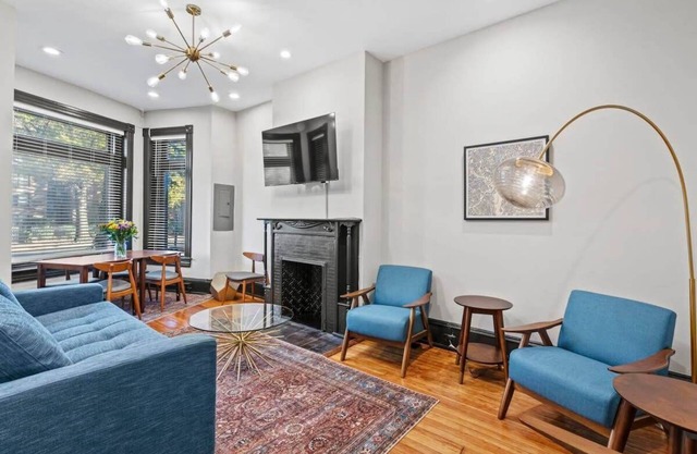Luxury 5BR Townhouse | Heart of DC | Private Patio