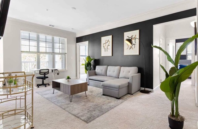 Upscale King 2BR Suite Mins Downtown Raleigh!