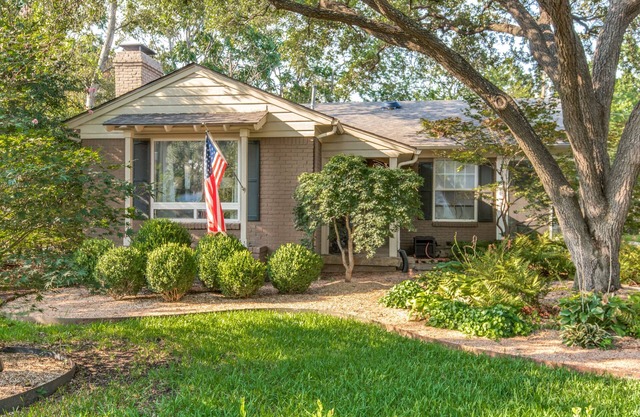 Upscale, Pet friendly urban retreat