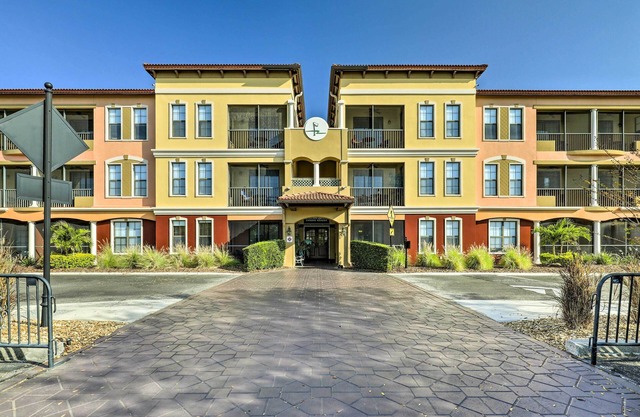 Upscale Unit in Private Golf Resort w/ Pool!