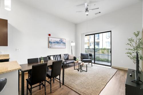 Urban 1BR Apartment Prime Location