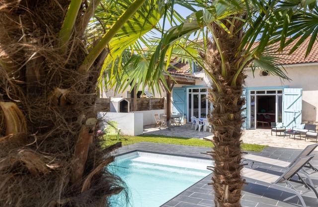 Casa de vacaciones "L Ostal Luminosa" con piscina climatizada privada, 2 terrazas privadas y Wi-Fi