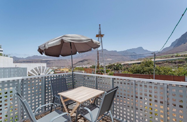 Casa Vacacional 'El Blanquizal B' con Vista a la Montaña, Wi-Fi y Aire Acondicionado
