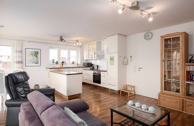 Vacation apartment/apartment for 4 guests with 78m² in Schönberger Strand (294636)